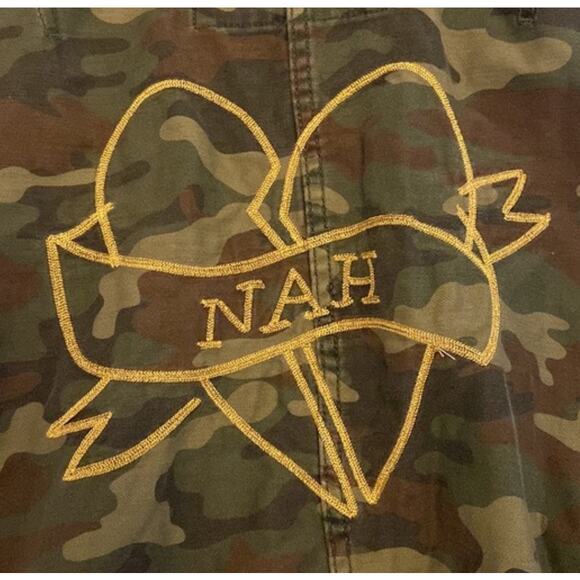 American Eagle “NAH” broken‎ heart camouflage jacket., Size Small - Picture 6 of 6